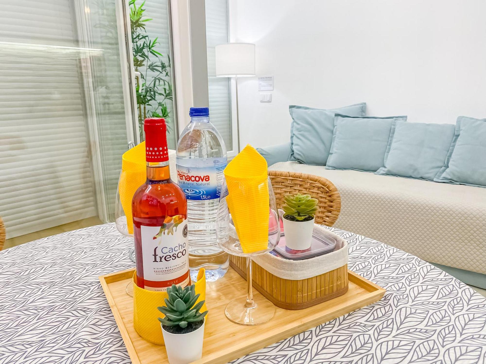 Luxury 2 Min Beach With Balcony, Ocean View, Wifi, Ac, Smarttv Portimão Zewnętrze zdjęcie