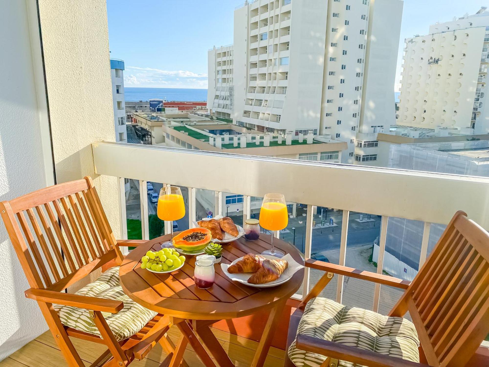 Luxury 2 Min Beach With Balcony, Ocean View, Wifi, Ac, Smarttv Portimão Zewnętrze zdjęcie