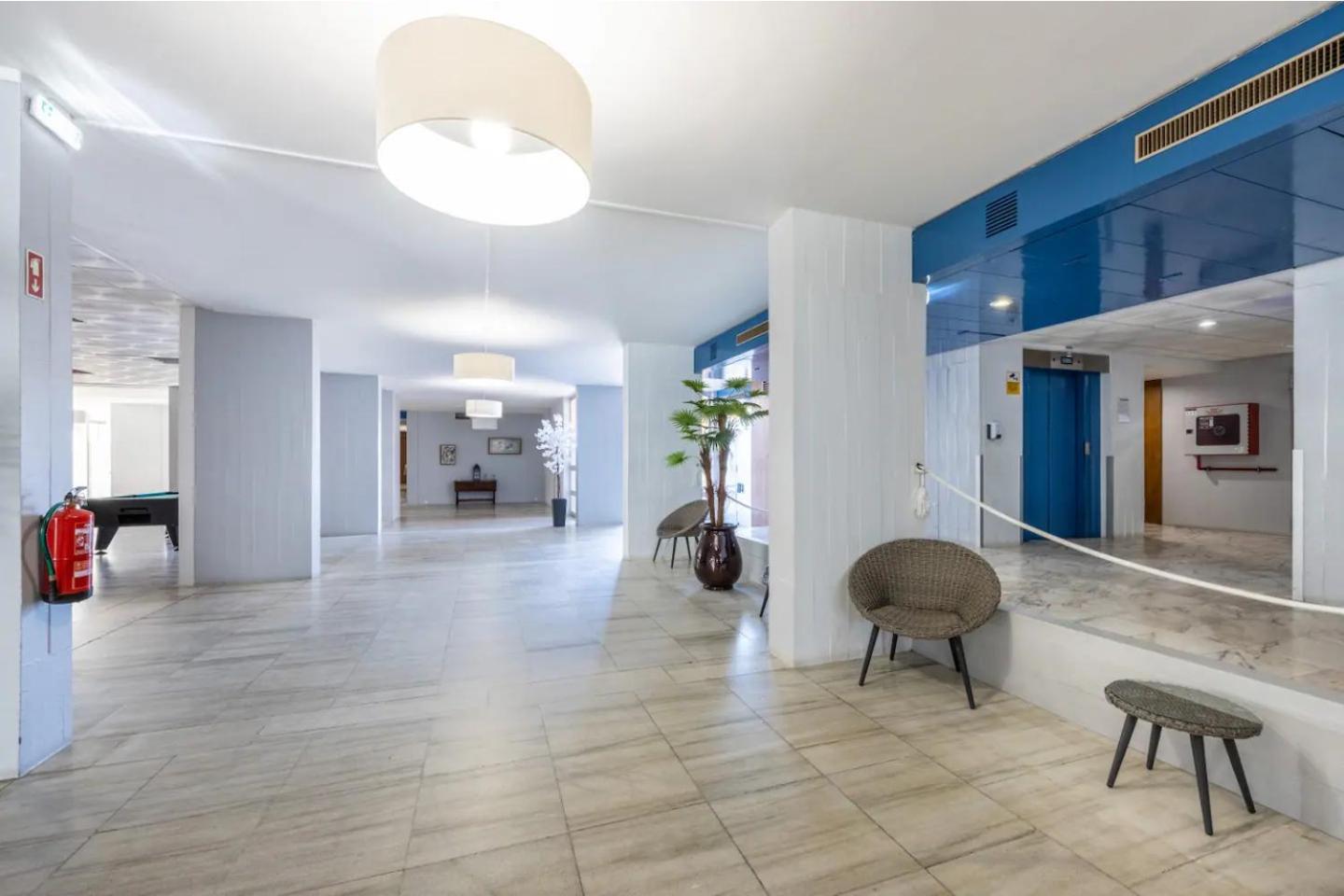 Luxury 2 Min Beach With Balcony, Ocean View, Wifi, Ac, Smarttv Portimão Zewnętrze zdjęcie