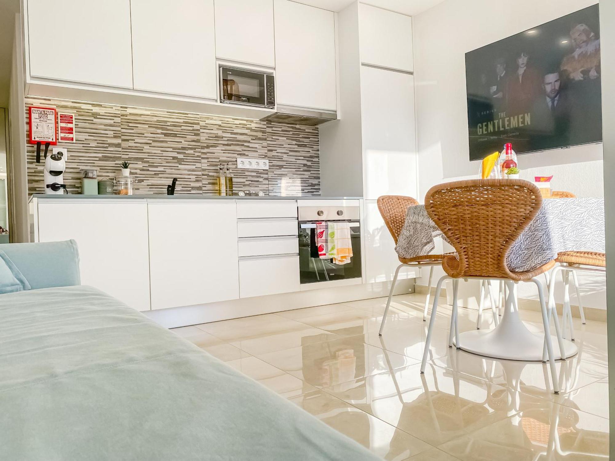 Luxury 2 Min Beach With Balcony, Ocean View, Wifi, Ac, Smarttv Portimão Zewnętrze zdjęcie