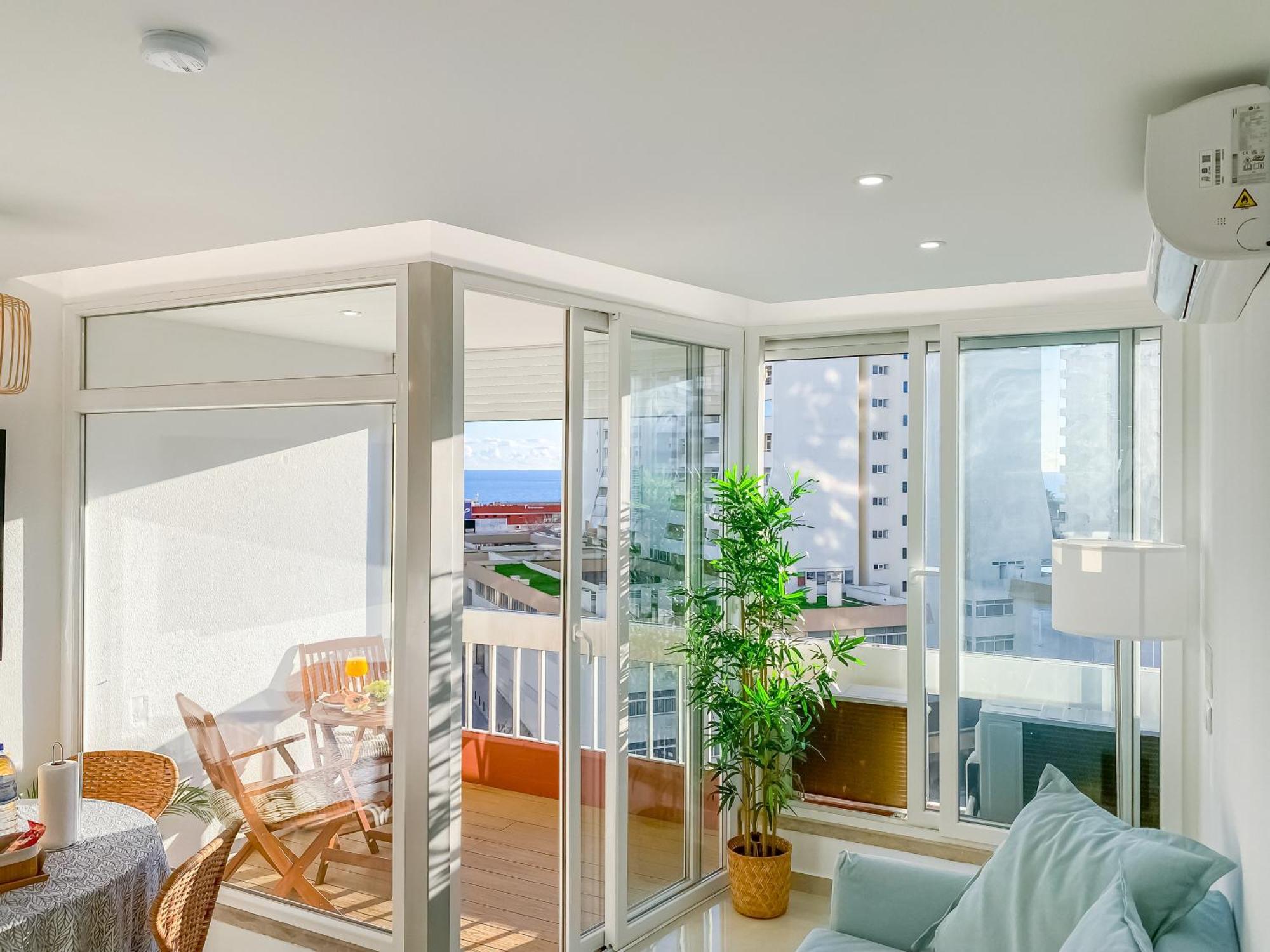 Luxury 2 Min Beach With Balcony, Ocean View, Wifi, Ac, Smarttv Portimão Zewnętrze zdjęcie