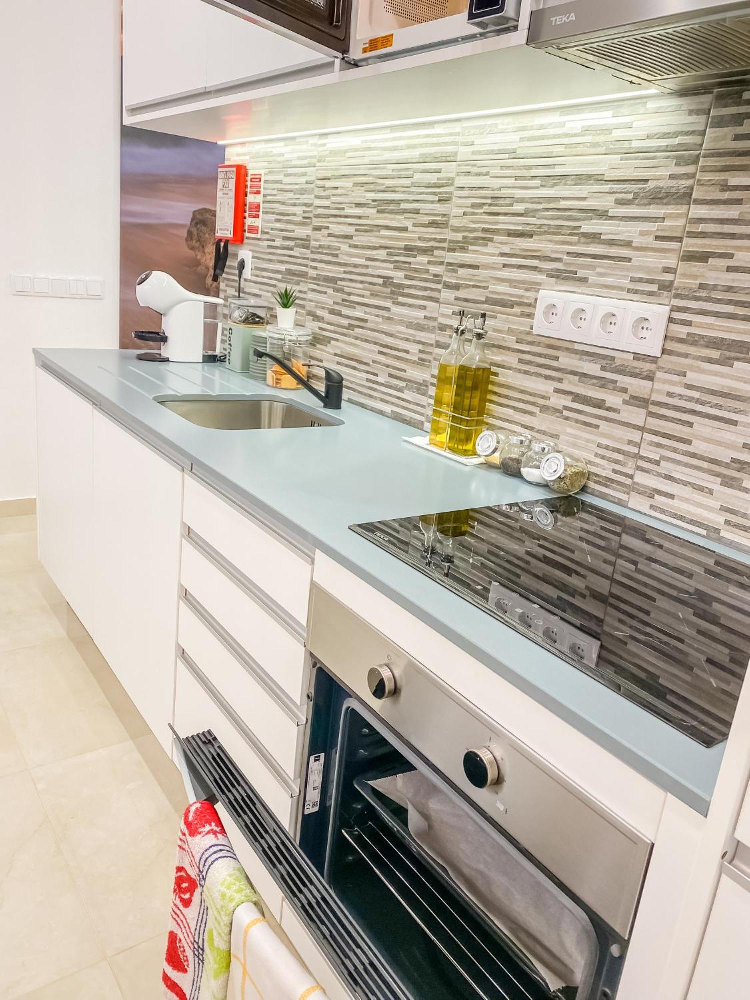 Luxury 2 Min Beach With Balcony, Ocean View, Wifi, Ac, Smarttv Portimão Zewnętrze zdjęcie